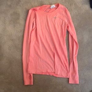 Worn women’s Nike long sleeve sz small